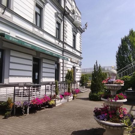Hotel Cade Pisek  Bagian luar foto