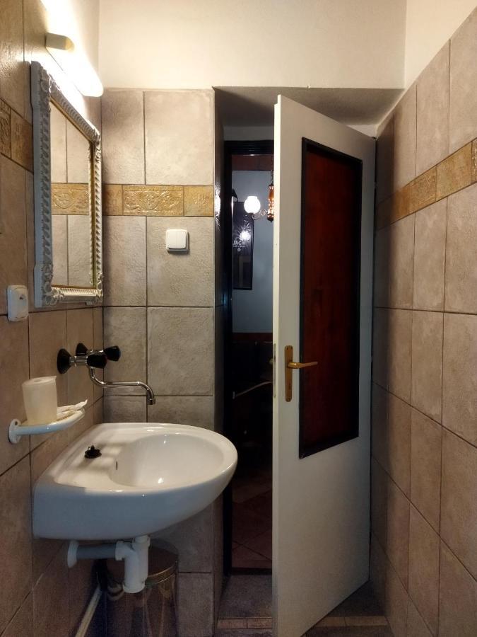 Hotel Cade Pisek  Bagian luar foto