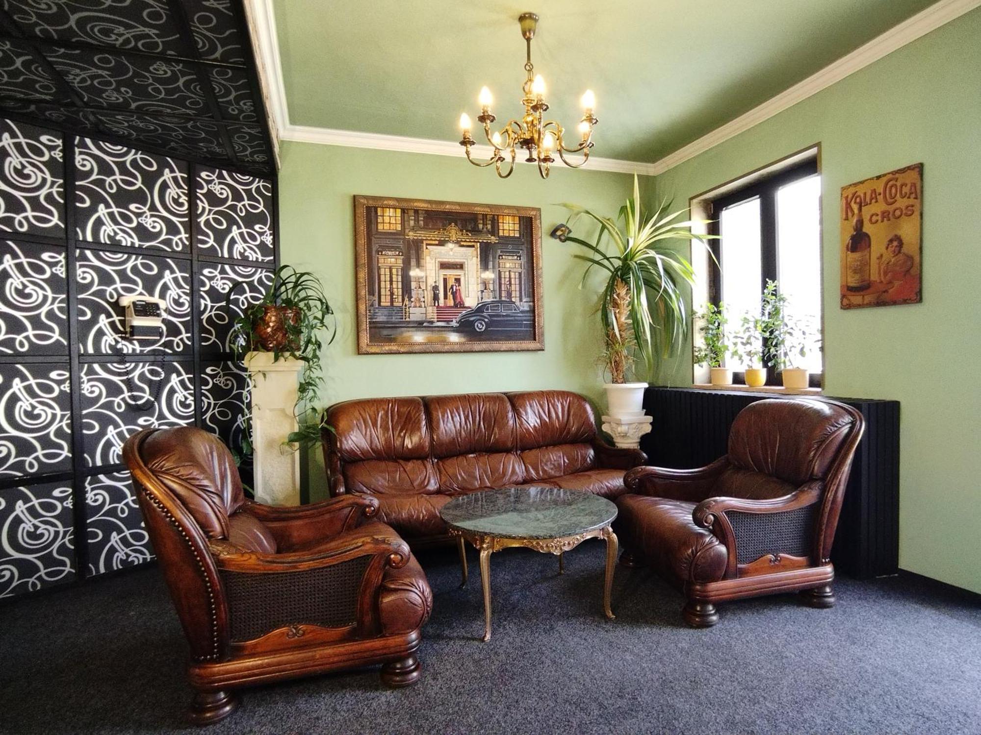 Hotel Cade Pisek  Bagian luar foto