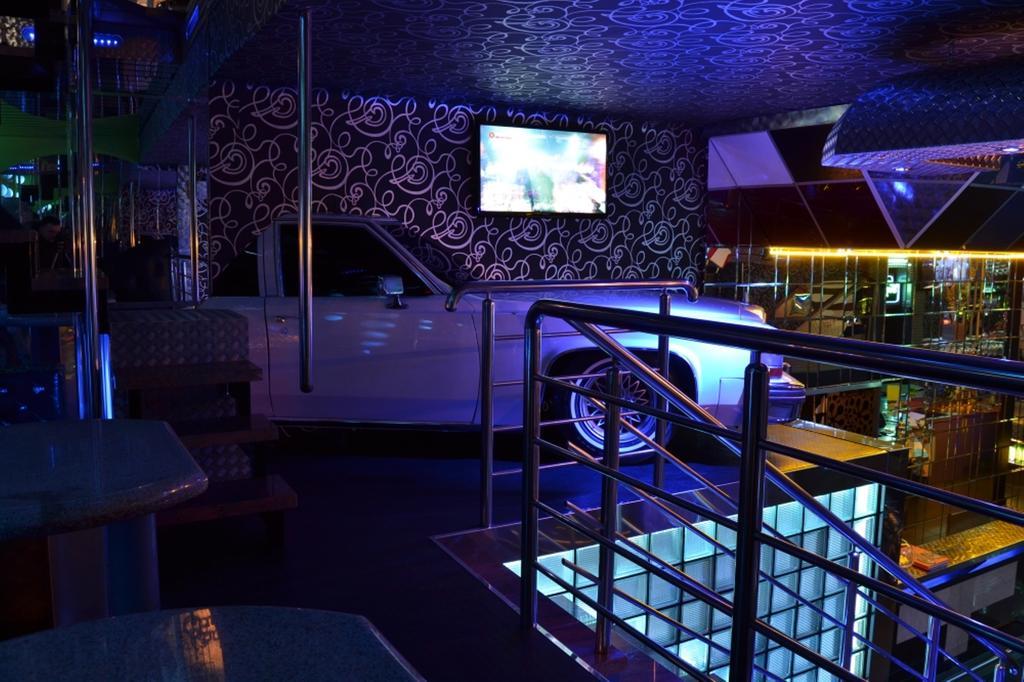Hotel Cade Pisek  Bagian luar foto