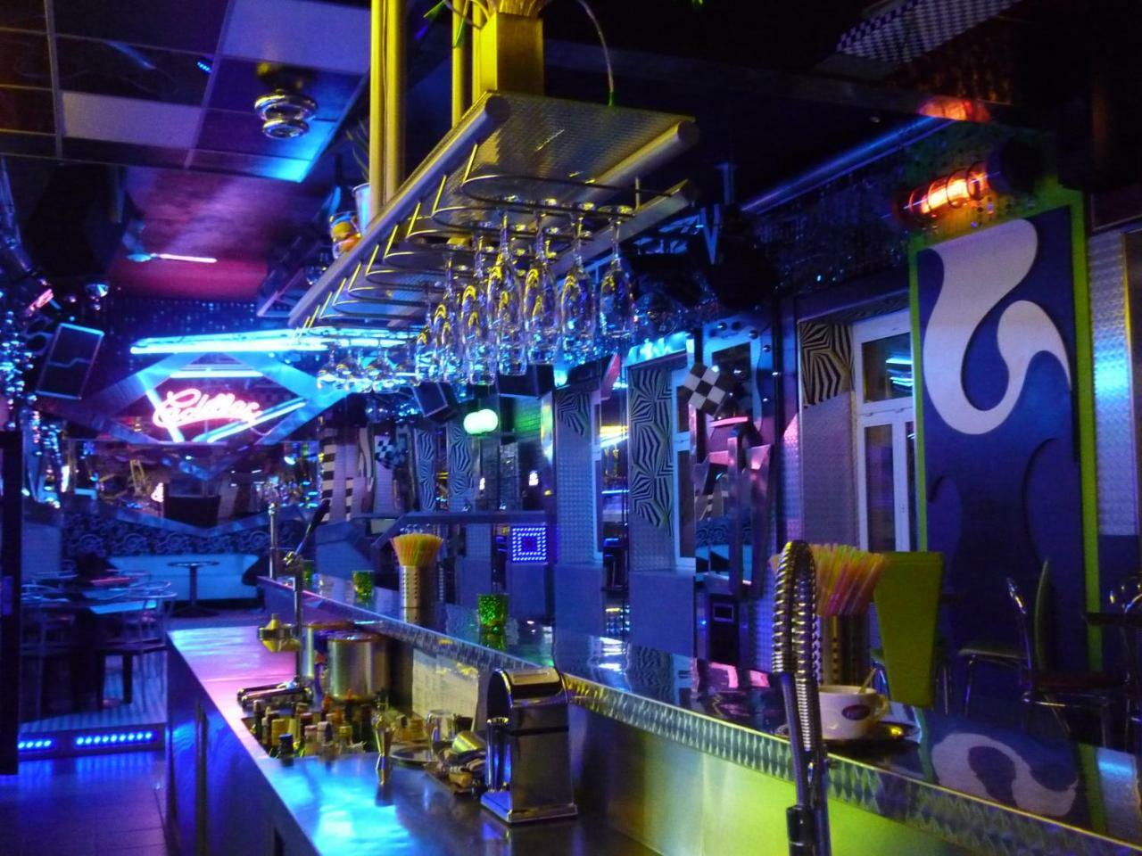 Hotel Cade Pisek  Bagian luar foto