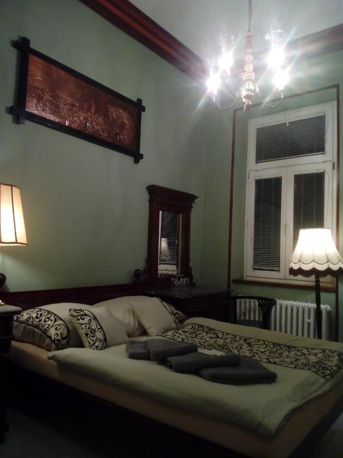 Hotel Cade Pisek  Bagian luar foto