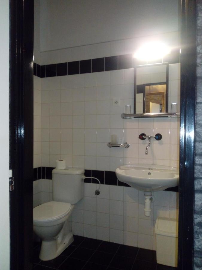 Hotel Cade Pisek  Bagian luar foto